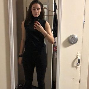 Turtle neck sweater tank